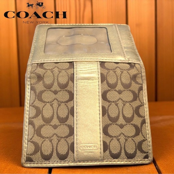 💥HOST PICK💥 Coach Metallic Gold and Tan Signature Wallet - Picture 3 of 5